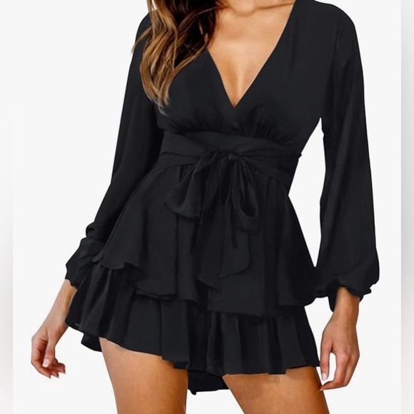 AIMCOO Women's solid Black Deep V-Neck Romper, size small, long sleeve jumpsuit - Picture 2 of 8